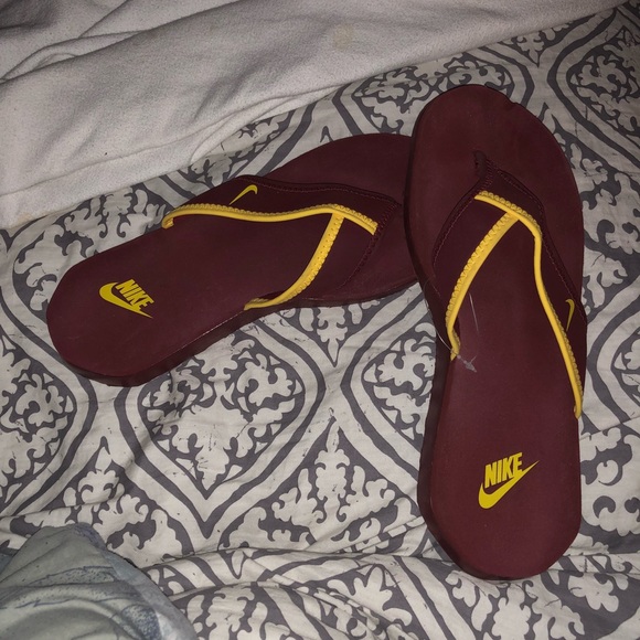 Nike Other - **2/$15** Nike flip flops